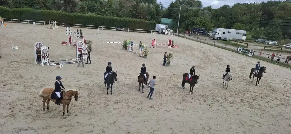 Les cavaliers du Classic Tour font leur rentrée à Basècles !