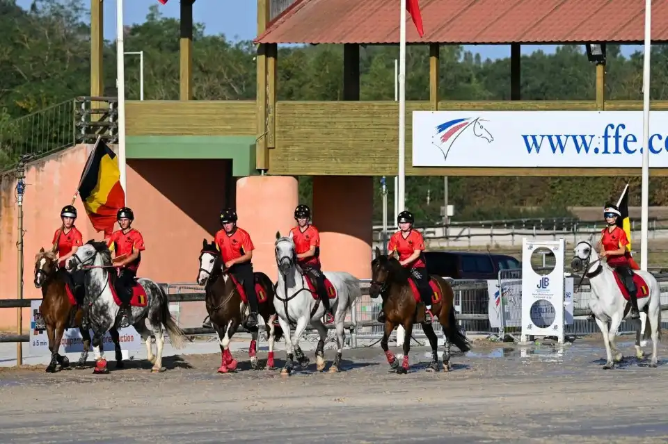 Une belle 8e place mondiale pour l’équipe U18 de Pony Mounted Games
